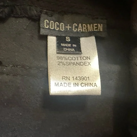 Coco + Carmen Snake Print Skinny stretch pants. Size S - Picture 3 of 3